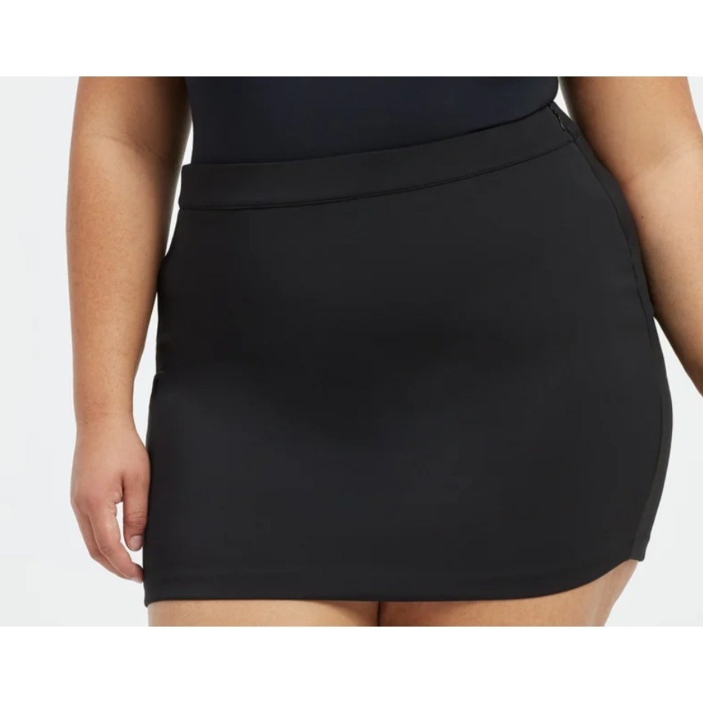 Good American  Black Scuba Miniskirt Size 22 -‎ 4XL